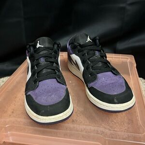 Purple jordan’s.